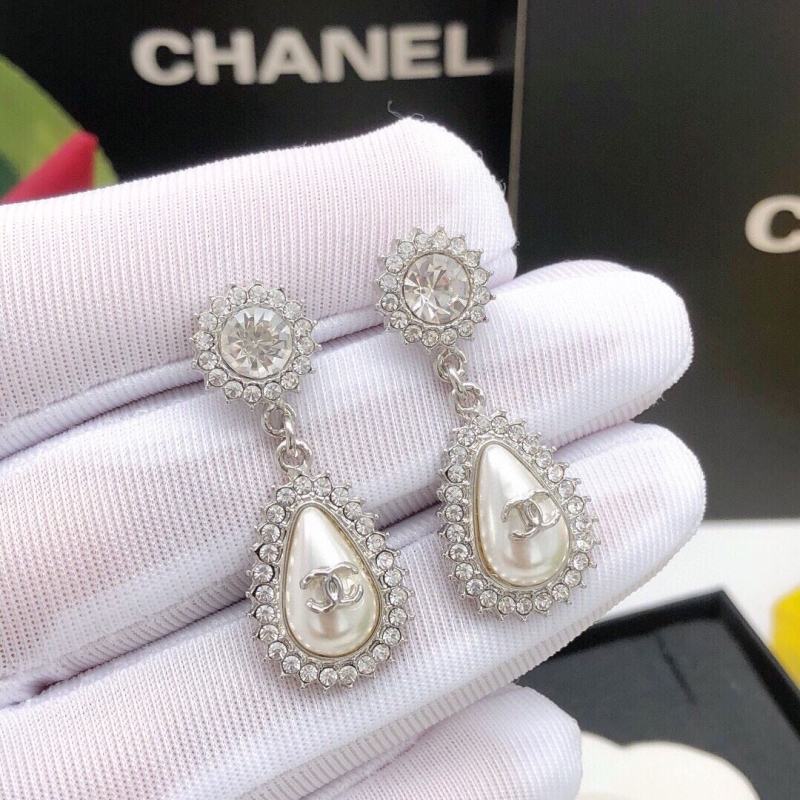 Ch**el earrings